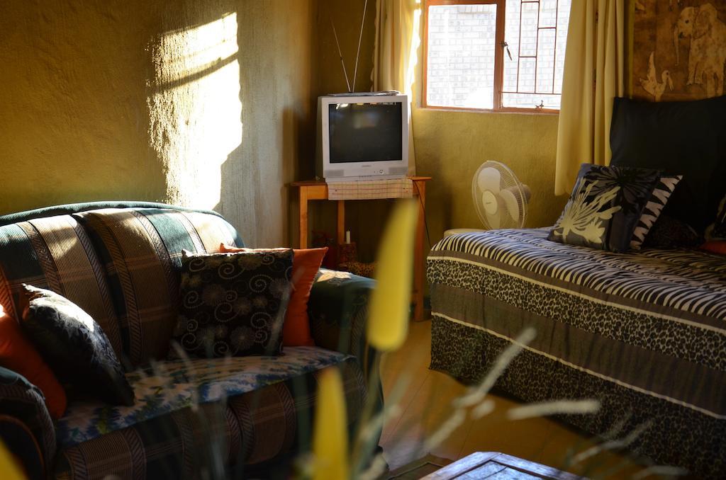 Bama Lodge Rietfontein Eksteriør bilde